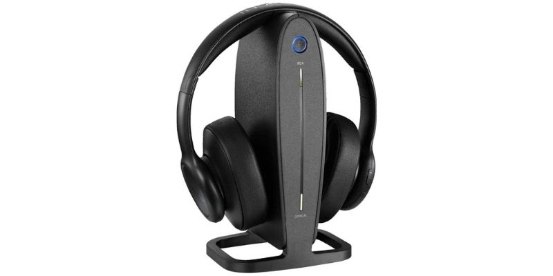 Insignia NS-HAWHP2 wireless TV headphones with charging dock