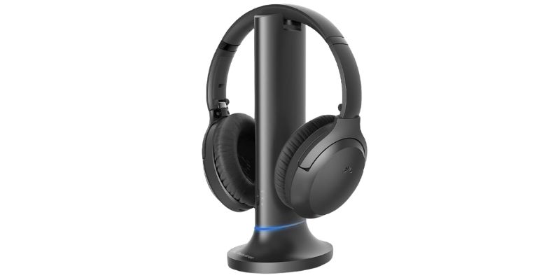 Avantree Opera Plus wireless TV headphones with charging transmitter
